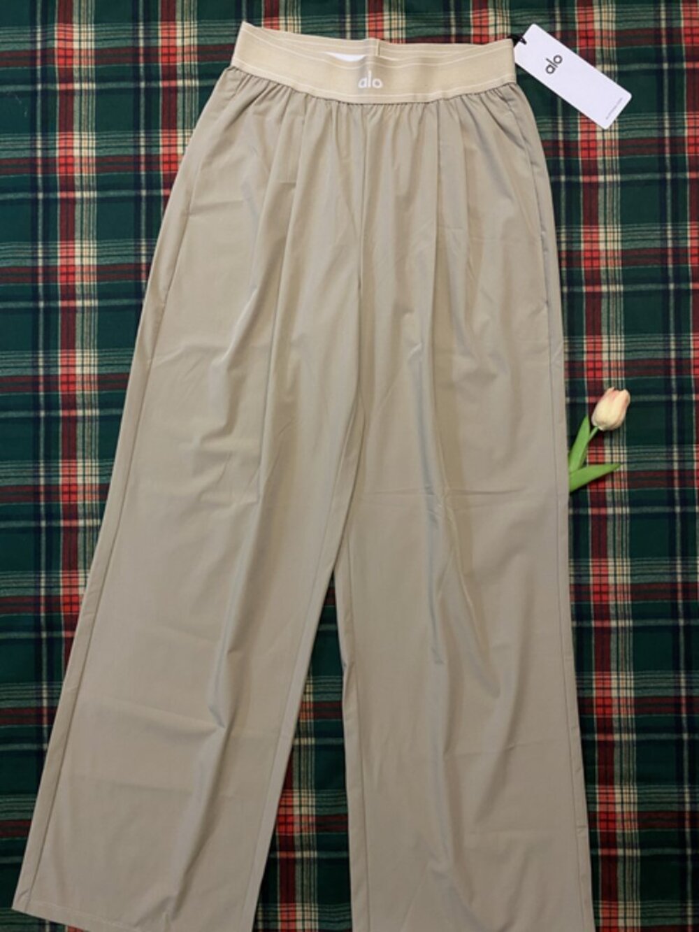 Gravel🌿ALO Yoga Suit Up Trouser(Regular) |Relaxed Straight Leg|Office - Picture 2 of 8